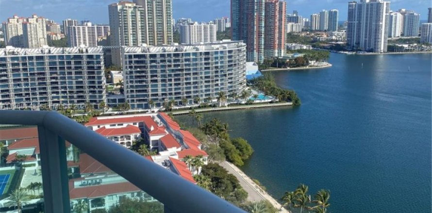 Condominio en Aventura, Florida, 3 dormitorios № 2029324
