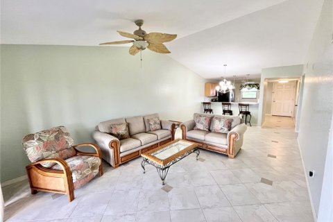 Condo in Punta Gorda, Florida, 2 bedrooms  № 1838983 - photo 8