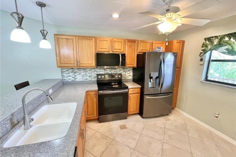 Condo in Punta Gorda, Florida, 2 bedrooms  № 1838983 - photo 4