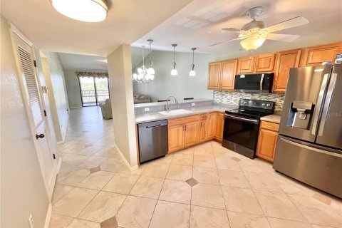Condo in Punta Gorda, Florida, 2 bedrooms  № 1838983 - photo 5