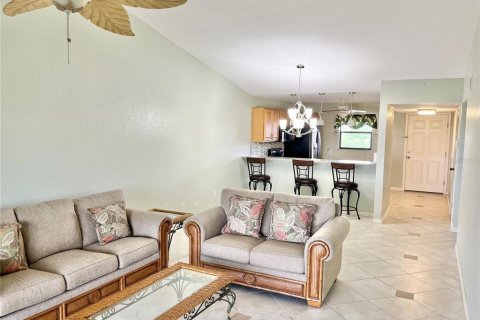 Condo in Punta Gorda, Florida, 2 bedrooms  № 1838983 - photo 7