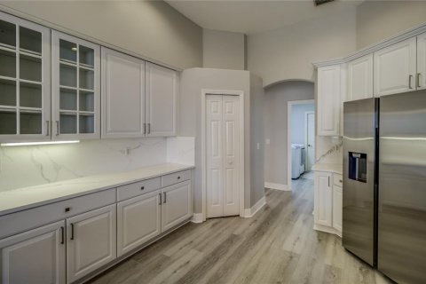 Casa en venta en Tampa, Florida, 4 dormitorios, 324.04 m2 № 1301036 - foto 18