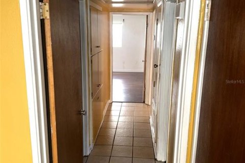 Villa ou maison à vendre à Belle Isle, Floride: 3 chambres, 126.81 m2 № 2389184 - photo 13
