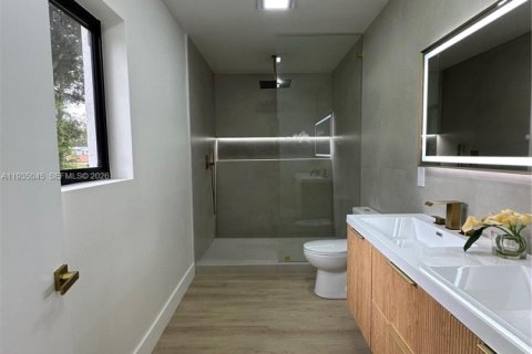 Casa en venta en North Miami Beach, Florida, 4 dormitorios, 153.85 m2 № 1993302 - foto 20