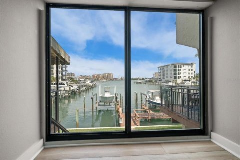 Townhouse in Clearwater, Florida 3 bedrooms, 175.21 sq.m. № 1885969 - photo 11