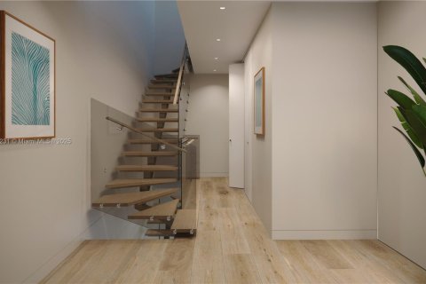 House in Bay Harbor Islands, Florida 6 bedrooms, 530.38 sq.m. № 1958150 - photo 18