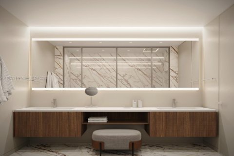 House in Bay Harbor Islands, Florida 6 bedrooms, 530.38 sq.m. № 1958150 - photo 12