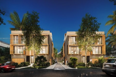 House in Bay Harbor Islands, Florida 6 bedrooms, 530.38 sq.m. № 1958150 - photo 22