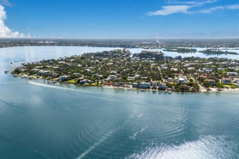 House in Sarasota, Florida 3 bedrooms, 216.28 sq.m. № 1901255 - photo 22