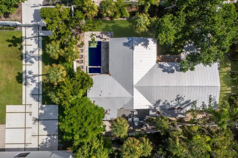 House in Sarasota, Florida 3 bedrooms, 216.28 sq.m. № 1901255 - photo 25
