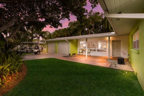 House in Sarasota, Florida 3 bedrooms, 216.28 sq.m. № 1901255 - photo 29