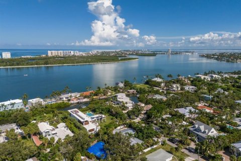 House in Sarasota, Florida 3 bedrooms, 216.28 sq.m. № 1901255 - photo 5