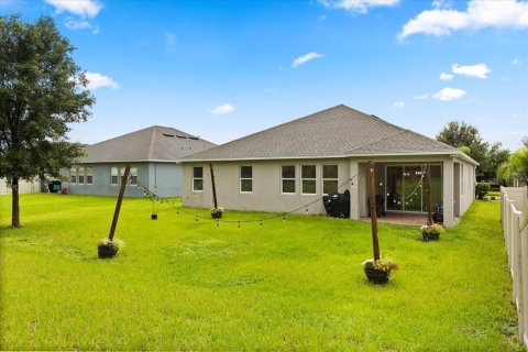 House in Sorrento, Florida 4 bedrooms, 214.33 sq.m. № 1805883 - photo 30