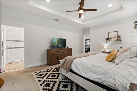 House in Sorrento, Florida 4 bedrooms, 214.33 sq.m. № 1805883 - photo 26
