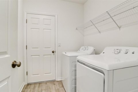 House in Palmetto, Florida 4 bedrooms, 196.02 sq.m. № 1879942 - photo 21