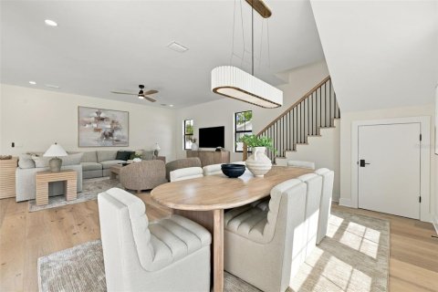 House in Tampa, Florida 5 bedrooms, 369.1 sq.m. № 2408588 - photo 19