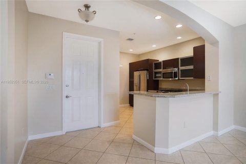 Copropriété à louer à Sunrise, Floride: 2 chambres, 109.07 m2 № 2008909 - photo 9