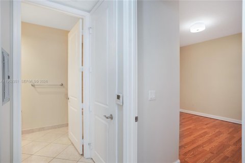 Copropriété à louer à Sunrise, Floride: 2 chambres, 109.07 m2 № 2008909 - photo 15