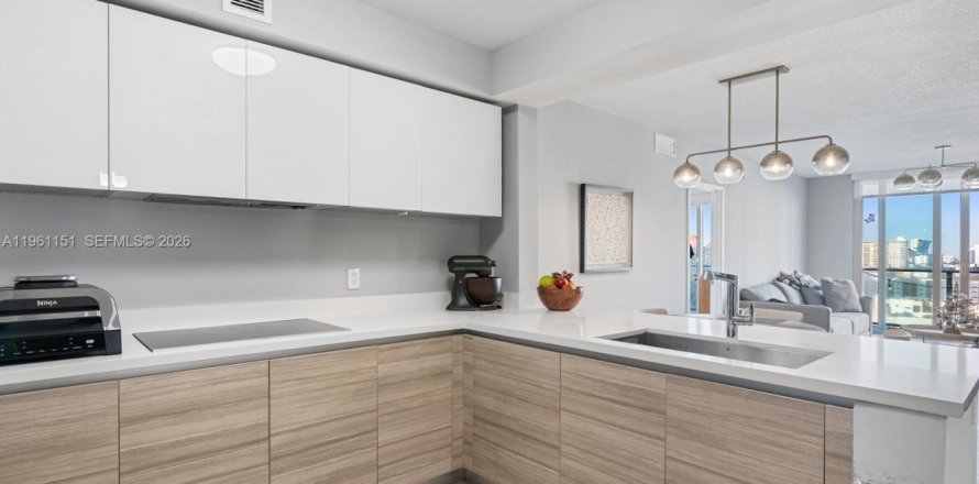 Кондоминиум с 2 спальнями в Санни-Айлс-Бич, Флорида № 2023913