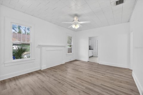 Propiedad comercial en venta en Saint Petersburg, Florida, 4 dormitorios, 130.06 m2 № 2223195 - foto 11