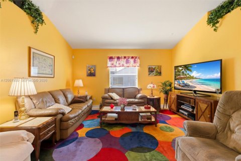 Casa en venta en Cape Coral, Florida, 4 dormitorios, 218.88 m2 № 2254764 - foto 10
