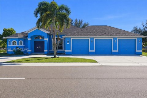 Casa en venta en Cape Coral, Florida, 4 dormitorios, 218.88 m2 № 2254764 - foto 3