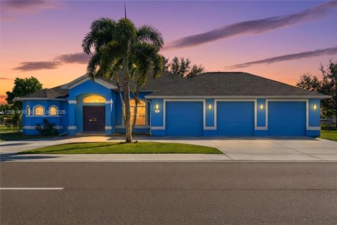 Casa en Cape Coral, Florida 4 dormitorios, 218.88 m2 № 2254764