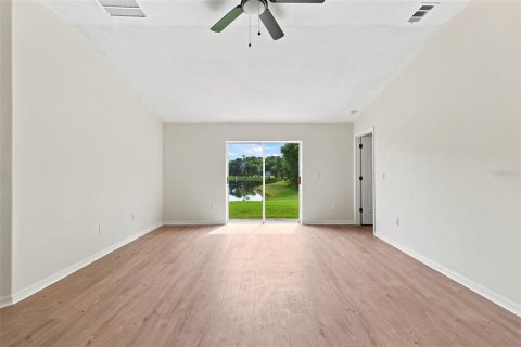 House in Wesley Chapel, Florida 4 bedrooms, 145.3 sq.m. № 2167460 - photo 6