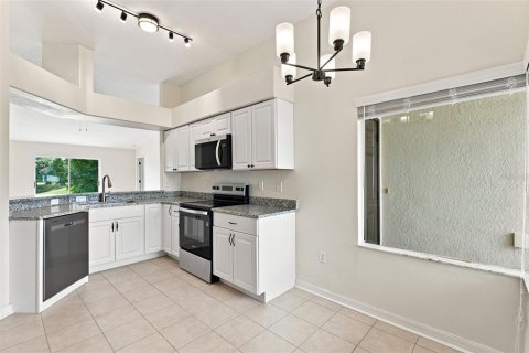 House in Wesley Chapel, Florida 4 bedrooms, 145.3 sq.m. № 2167460 - photo 13