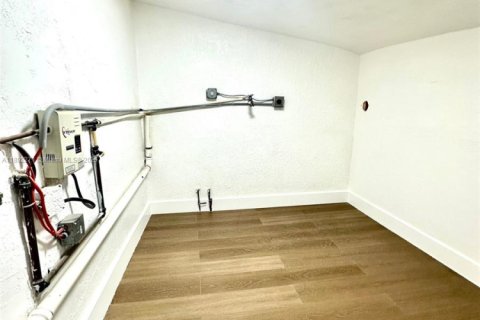 House in Miami Gardens, Florida 4 bedrooms, 122.63 sq.m. № 1944234 - photo 23