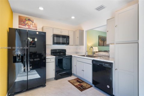 Adosado en Florida City, Florida 3 dormitorios, 118.17 m2 № 2047111