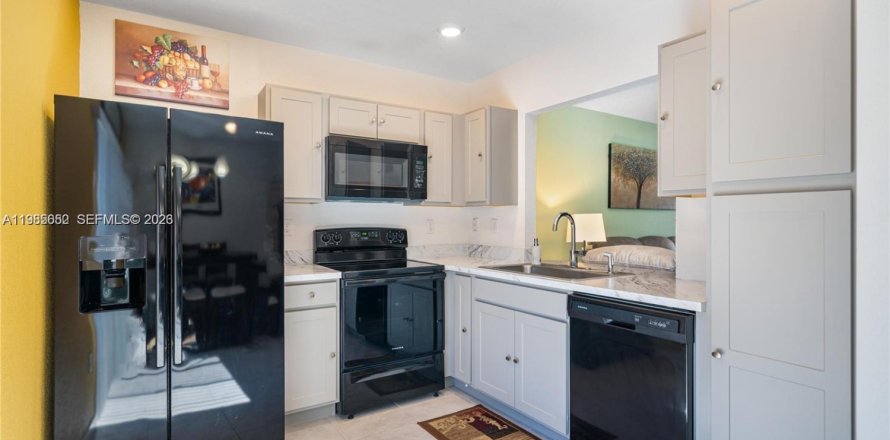 Adosado en Florida City, Florida 3 dormitorios, 118.17 m2 № 2047111