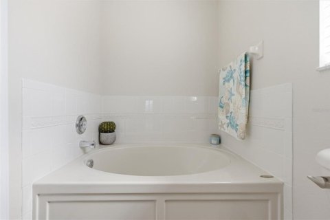 House in Land O' Lakes, Florida 4 bedrooms, 171.03 sq.m. № 2129953 - photo 21