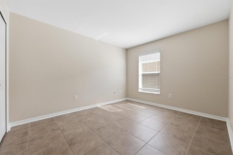 House in Land O' Lakes, Florida 4 bedrooms, 171.03 sq.m. № 2129953 - photo 28