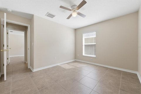House in Land O' Lakes, Florida 4 bedrooms, 171.03 sq.m. № 2129953 - photo 25