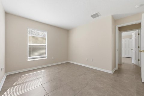 House in Land O' Lakes, Florida 4 bedrooms, 171.03 sq.m. № 2129953 - photo 29