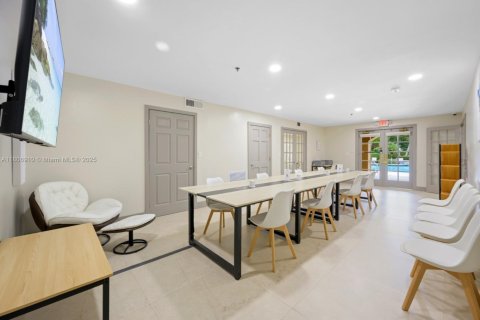 Condo in Aventura, Florida, 2 bedrooms  № 1739601 - photo 28