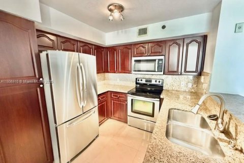 Condo in Aventura, Florida, 2 bedrooms  № 1739601 - photo 15