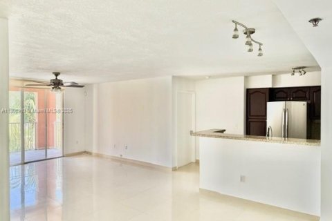 Condo in Aventura, Florida, 2 bedrooms  № 1739601 - photo 8