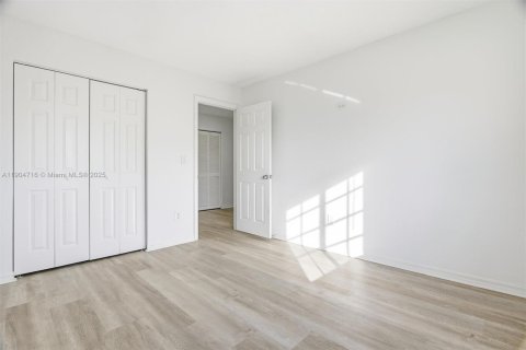 Casa en venta en Miramar, Florida, 4 dormitorios, 190.36 m2 № 1957252 - foto 29