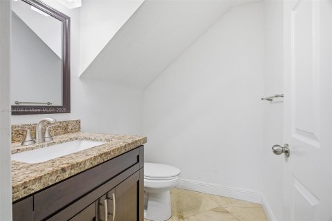 Casa en venta en Miramar, Florida, 4 dormitorios, 190.36 m2 № 1957252 - foto 11