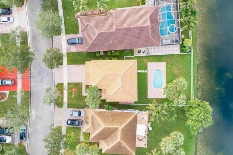 Casa en venta en Miramar, Florida, 4 dormitorios, 190.36 m2 № 1957252 - foto 4