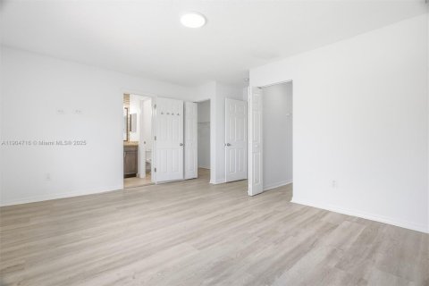 Casa en venta en Miramar, Florida, 4 dormitorios, 190.36 m2 № 1957252 - foto 24