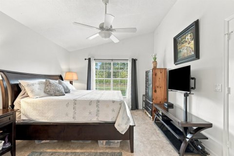 Villa ou maison à vendre à Port St. Lucie, Floride: 2 chambres, 166.02 m2 № 2412350 - photo 21