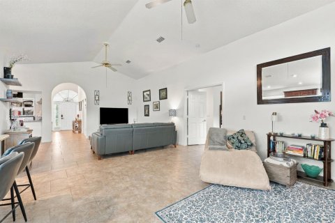 Villa ou maison à vendre à Port St. Lucie, Floride: 2 chambres, 166.02 m2 № 2412350 - photo 9