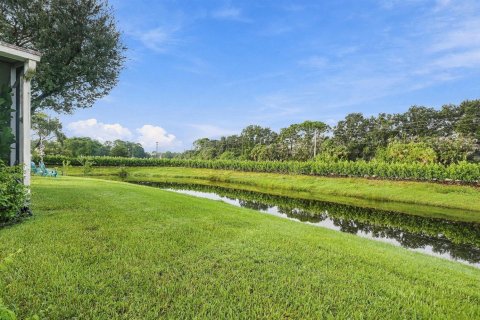 Villa ou maison à vendre à Port St. Lucie, Floride: 2 chambres, 166.02 m2 № 2412350 - photo 28