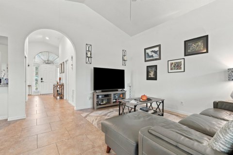 Villa ou maison à vendre à Port St. Lucie, Floride: 2 chambres, 166.02 m2 № 2412350 - photo 7