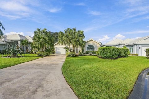 Villa ou maison à vendre à Port St. Lucie, Floride: 2 chambres, 166.02 m2 № 2412350 - photo 2