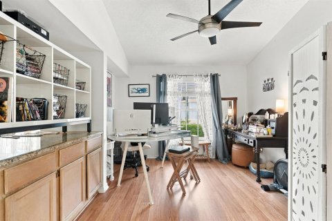 Villa ou maison à vendre à Port St. Lucie, Floride: 2 chambres, 166.02 m2 № 2412350 - photo 5