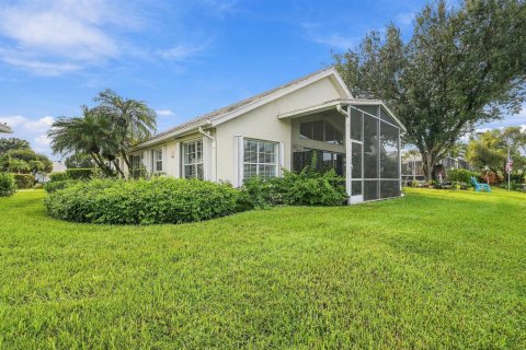 Villa ou maison à vendre à Port St. Lucie, Floride: 2 chambres, 166.02 m2 № 2412350 - photo 29